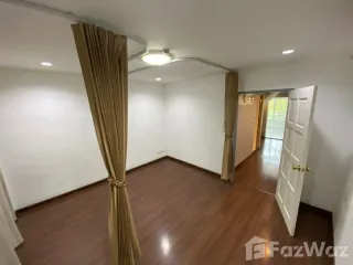 出售 和 出租 4 卧室 商业空间 在 Khlong Toei, 曼谷