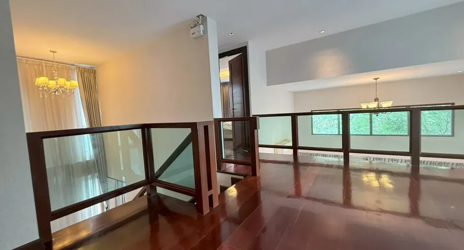 Villa en venta de 4 habitaciones en Mueang Chiang Mai, Chiang Mai