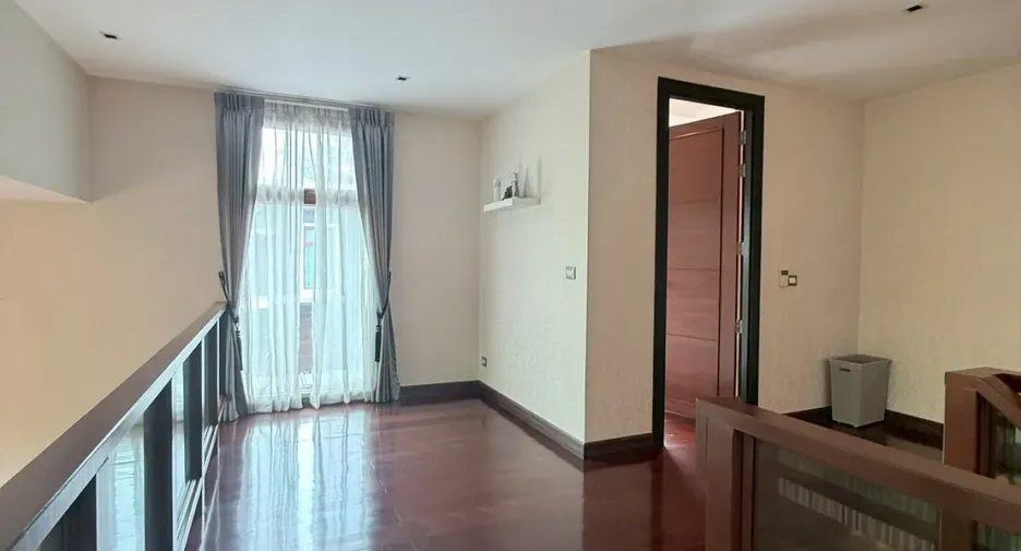 Villa en venta de 4 habitaciones en Mueang Chiang Mai, Chiang Mai