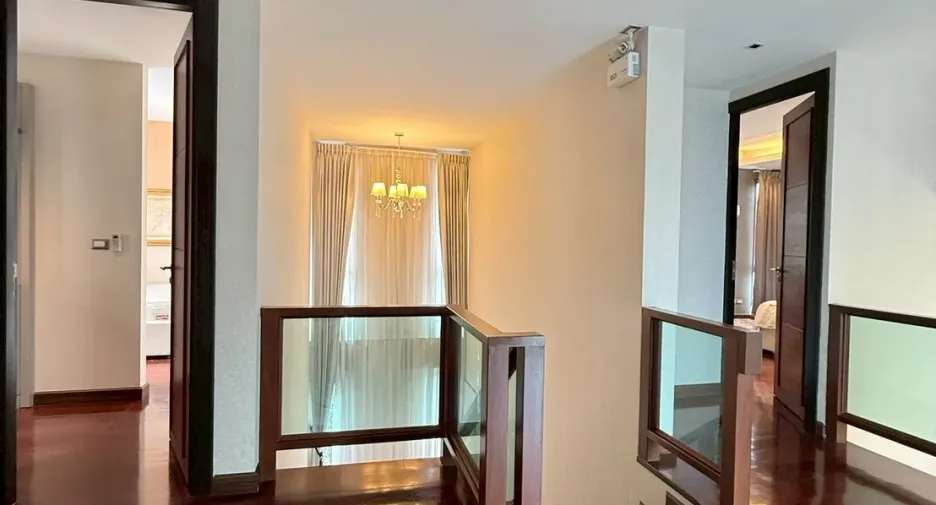 Villa en venta de 4 habitaciones en Mueang Chiang Mai, Chiang Mai