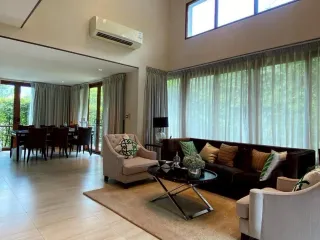 For sale 4 bedrooms villa in Mueang Chiang Mai, Chiang Mai