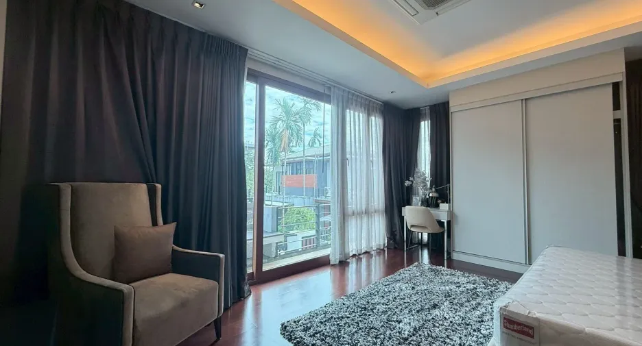 Villa en venta de 4 habitaciones en Mueang Chiang Mai, Chiang Mai