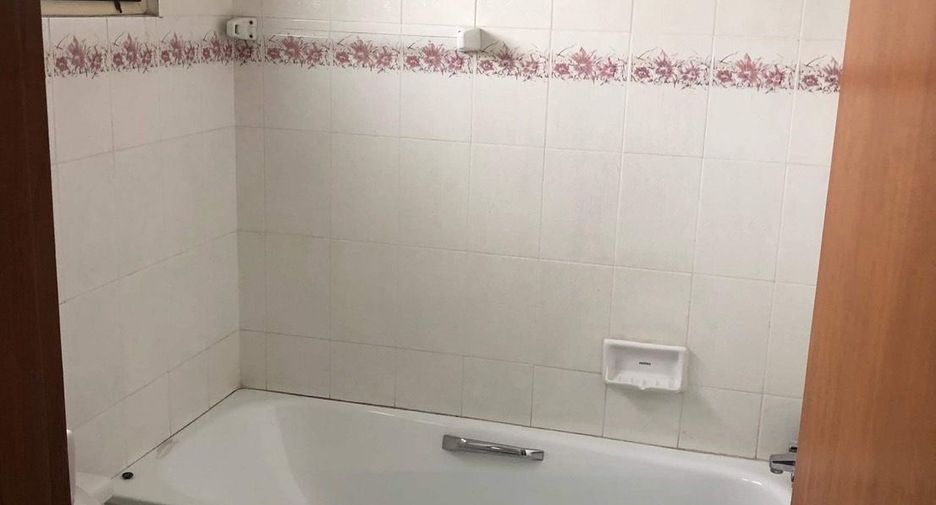 For sale 2 bedrooms condo in Mueang Chiang Mai, Chiang Mai