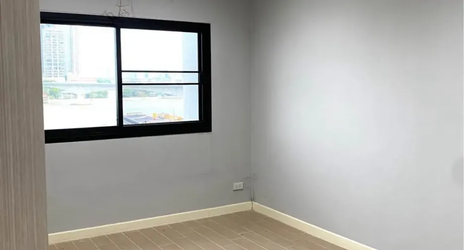 For sale 2 bedrooms condo in Bang Phlat, Bangkok