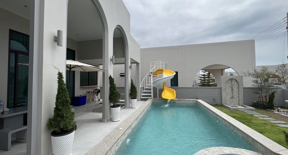 For rent 3 bedrooms villa in Cha Am, Phetchaburi