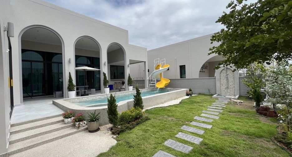 For rent 3 bedrooms villa in Cha Am, Phetchaburi