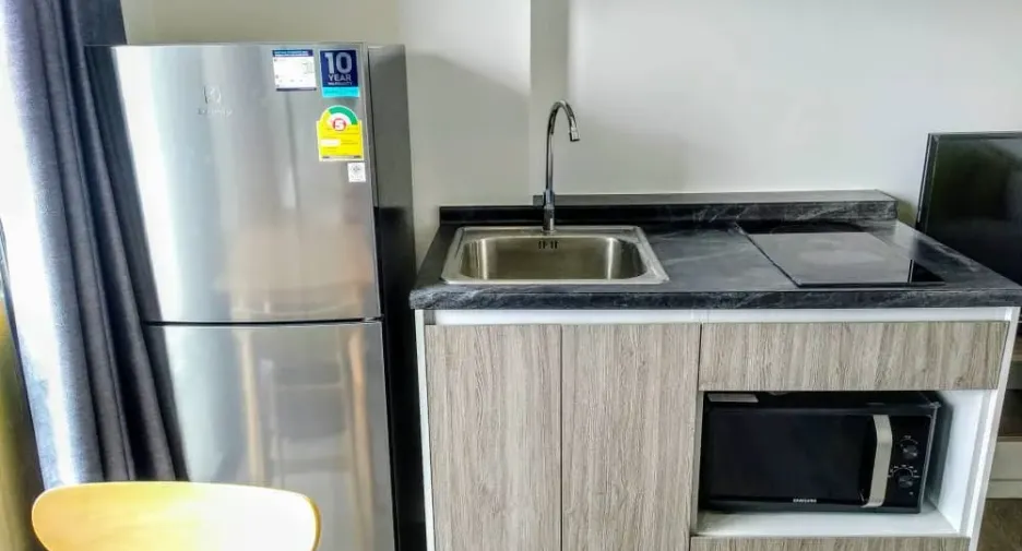 For rent 1 bed condo in Mueang Samut Prakan, Samut Prakan