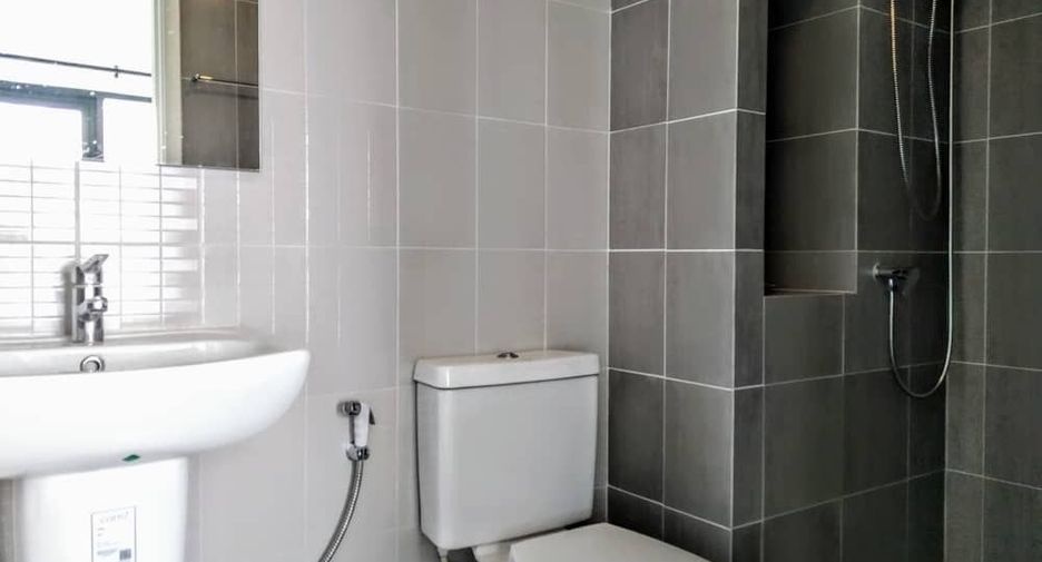 For rent 1 bed condo in Mueang Samut Prakan, Samut Prakan