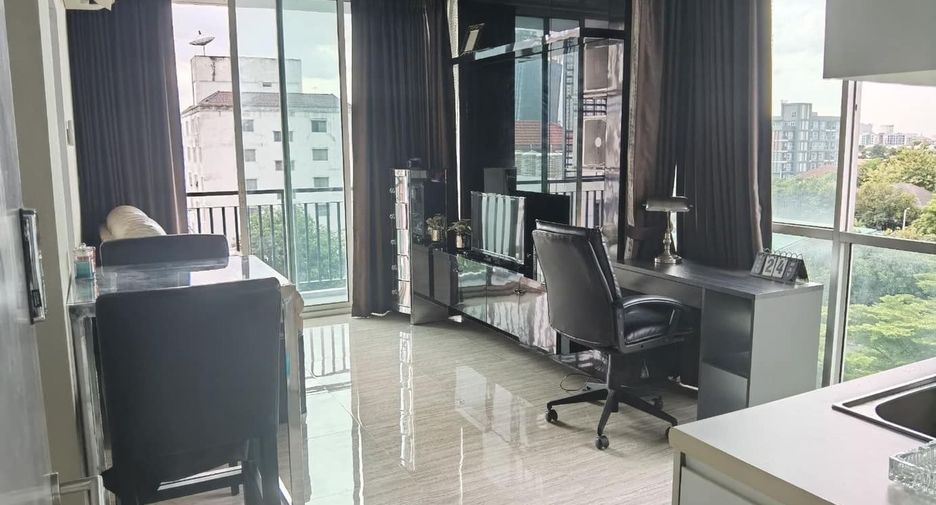 For sale 1 bed condo in Bang Kapi, Bangkok