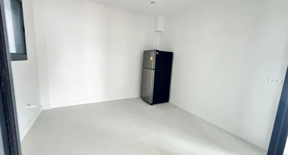 出租 4 卧室 独立屋 在 San Kamphaeng, Chiang Mai