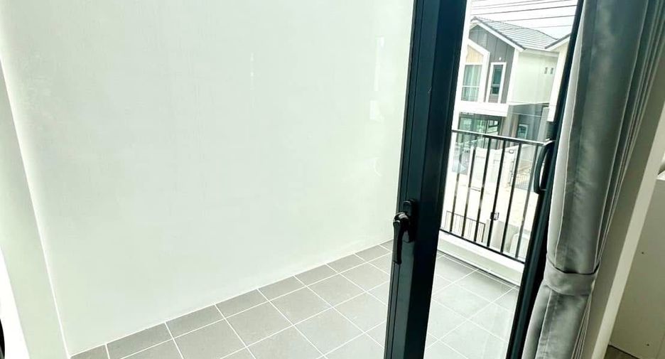 出租 4 卧室 独立屋 在 San Kamphaeng, Chiang Mai