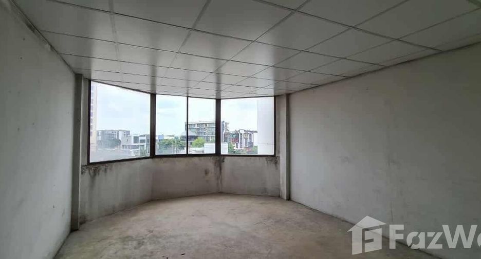 For sale 1 bed retail Space in Mueang Chiang Mai, Chiang Mai