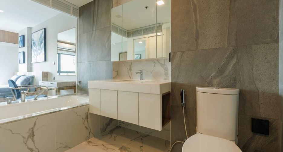 For rent 3 bedrooms condo in Mueang Chiang Mai, Chiang Mai