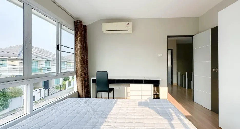 Casa en alquiler de 3 habitaciones en Saraphi, Chiang Mai
