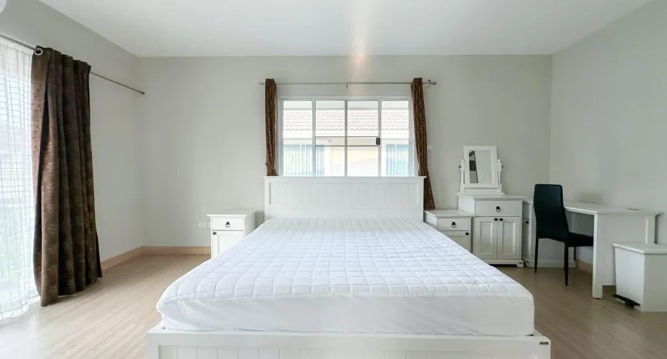 Casa en alquiler de 3 habitaciones en Saraphi, Chiang Mai
