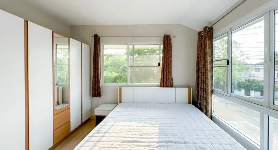 Casa en alquiler de 3 habitaciones en Saraphi, Chiang Mai