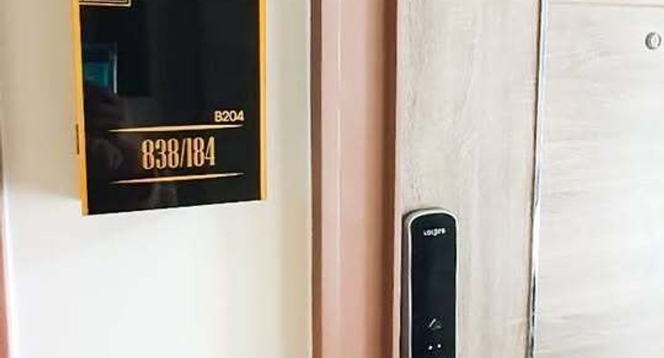 For sale 1 Beds condo in Phra Khanong, Bangkok