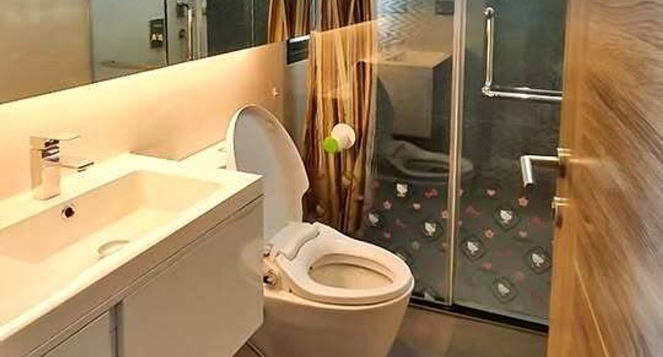 For sale 1 Beds condo in Phra Khanong, Bangkok