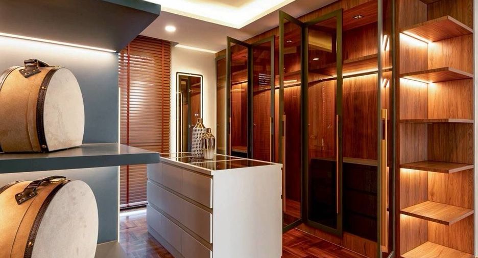 For sale and for rent 5 bedrooms house in San Sai, Chiang Mai