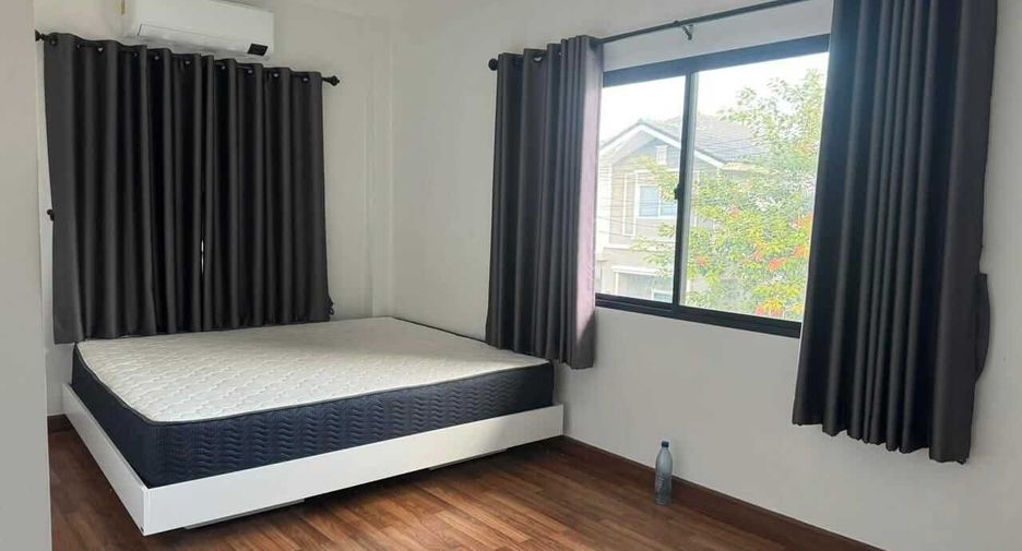 For rent 4 bedrooms house in San Sai, Chiang Mai