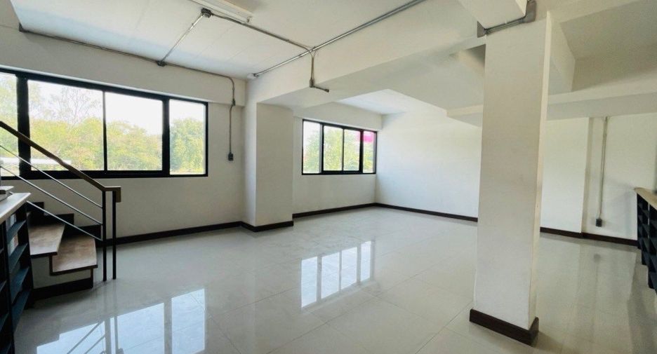 ให้เช่า 4 ห้องนอน ออฟฟิศ ใน เมืองเชียงใหม่, เชียงใหม่