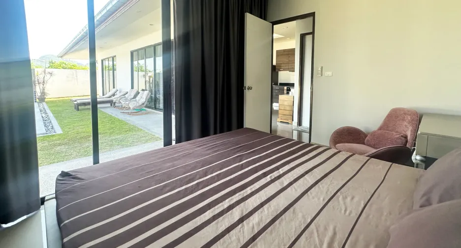 For rent 4 bedrooms villa in Hua Hin, Prachuap Khiri Khan