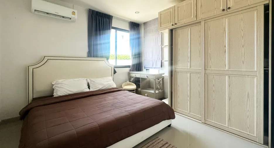 For rent 4 bedrooms villa in Hua Hin, Prachuap Khiri Khan