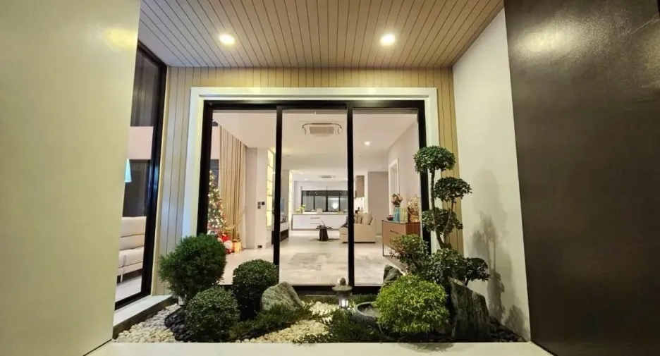 For rent 4 bedrooms house in Mueang Chiang Mai, Chiang Mai