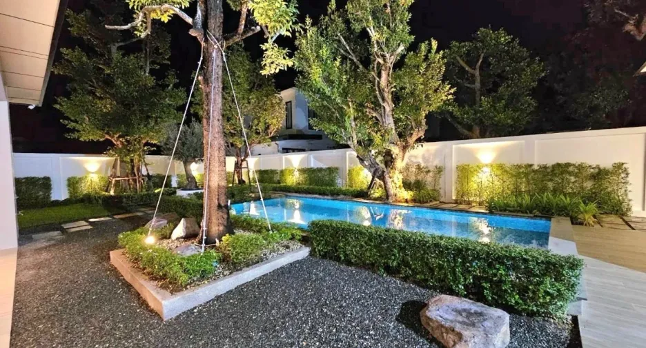 For rent 4 bedrooms house in Mueang Chiang Mai, Chiang Mai