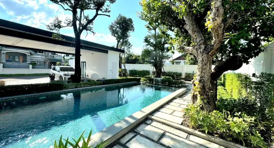 For rent 4 bedrooms house in Mueang Chiang Mai, Chiang Mai