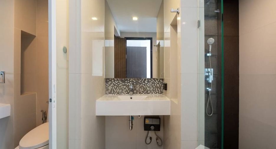 Condo en venta y en alquiler de 2 habitaciones en Khlong Toei, Bangkok