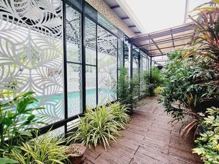 Villa zur Miete mit 5 Zimmer in Mueang Chiang Mai, Chiang Mai