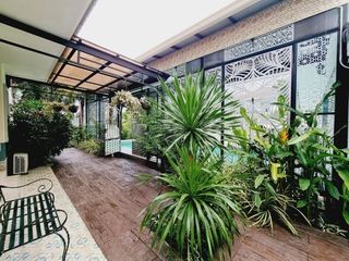 Villa zur Miete mit 5 Zimmer in Mueang Chiang Mai, Chiang Mai