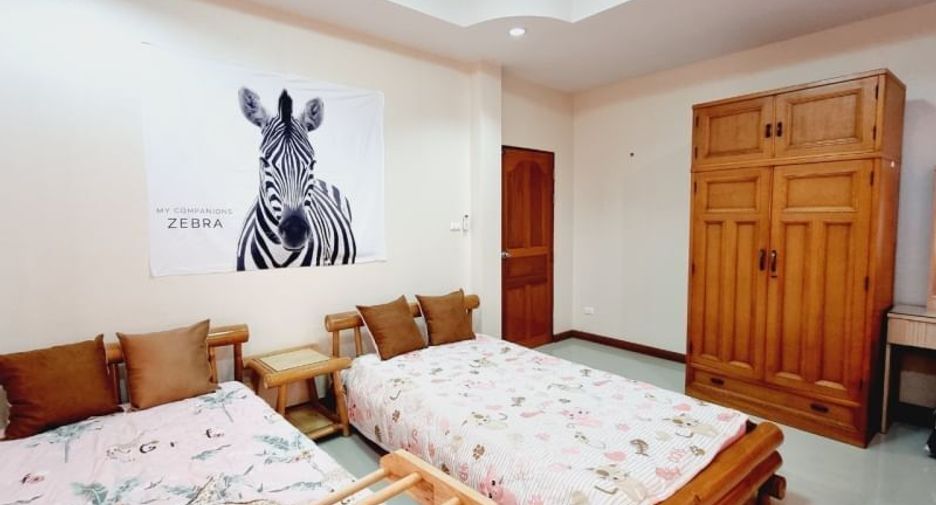 For rent 5 bedrooms villa in Mueang Chiang Mai, Chiang Mai