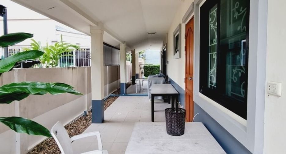 For rent 5 bedrooms villa in Mueang Chiang Mai, Chiang Mai