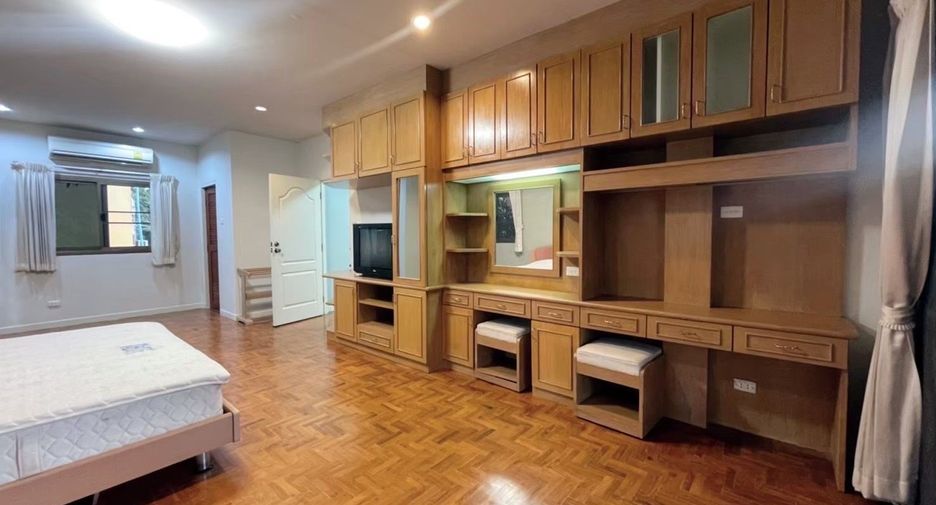 For sale 3 bedrooms house in Mueang Chiang Mai, Chiang Mai