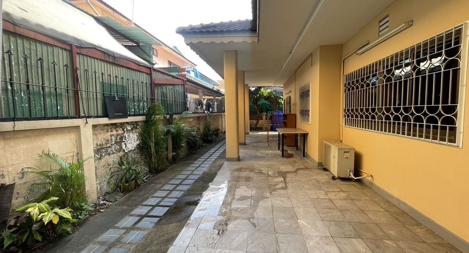 For sale 3 bedrooms house in Mueang Chiang Mai, Chiang Mai