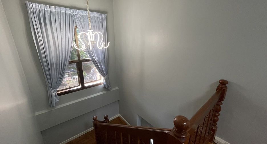 For sale 3 bedrooms house in Mueang Chiang Mai, Chiang Mai