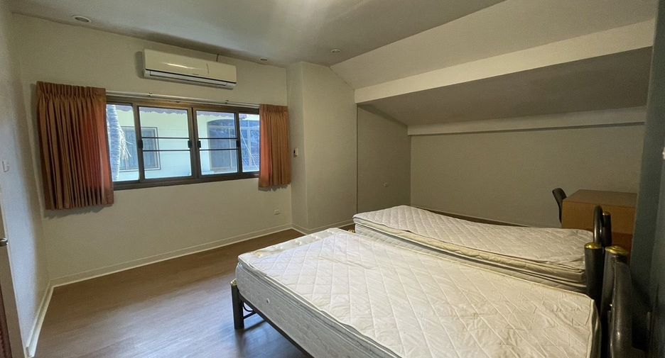 For sale 3 bedrooms house in Mueang Chiang Mai, Chiang Mai