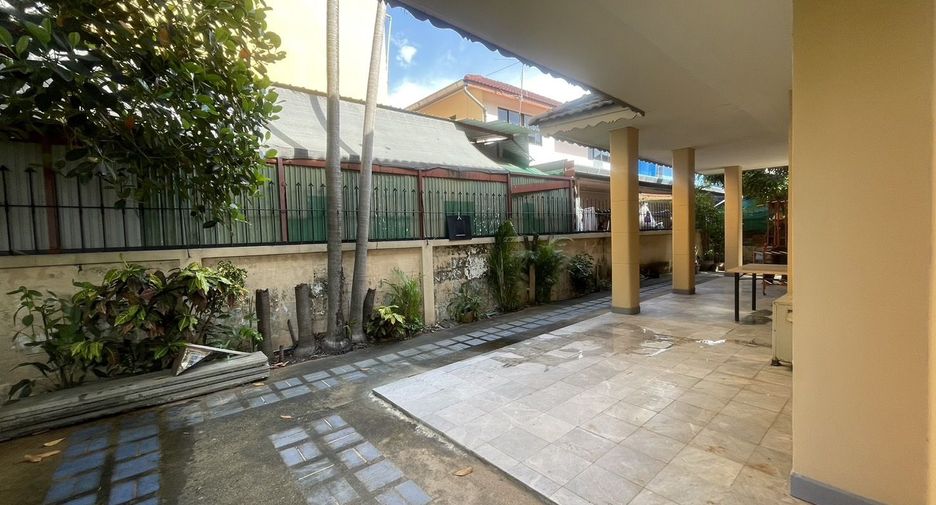 For sale 3 bedrooms house in Mueang Chiang Mai, Chiang Mai