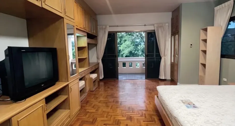 For sale 3 bedrooms house in Mueang Chiang Mai, Chiang Mai