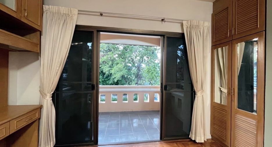 For sale 3 bedrooms house in Mueang Chiang Mai, Chiang Mai