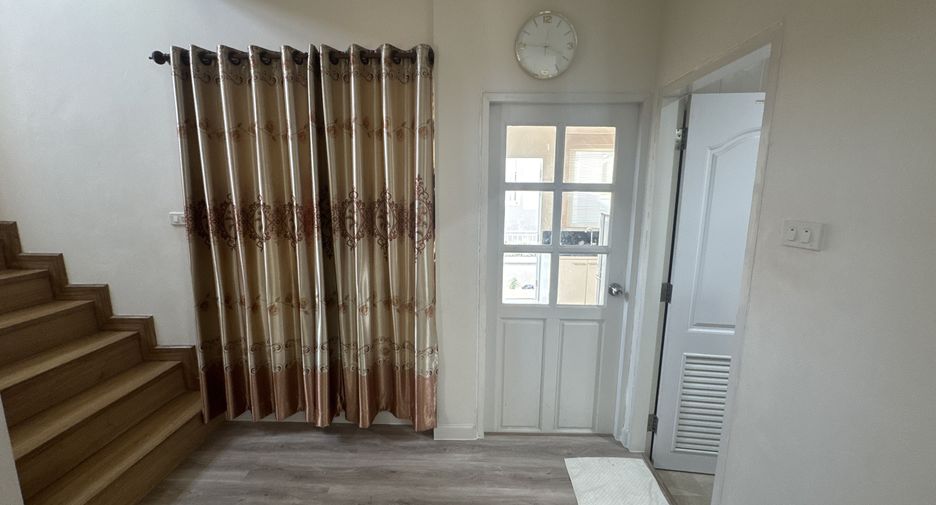 For rent 3 bedrooms house in Doi Saket, Chiang Mai