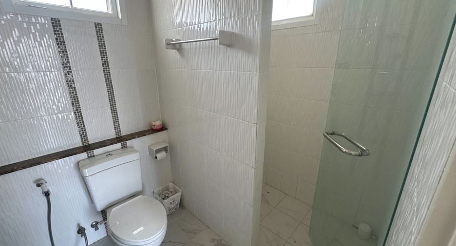 For rent 3 bedrooms house in Doi Saket, Chiang Mai