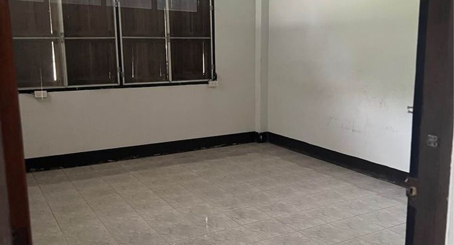 Продажа 3 спальни дом в Сарапхи, Чианг Маи