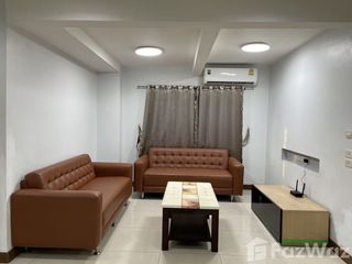 For sale and for rent 5 bedrooms townhouse in Huai Khwang, Bangkok