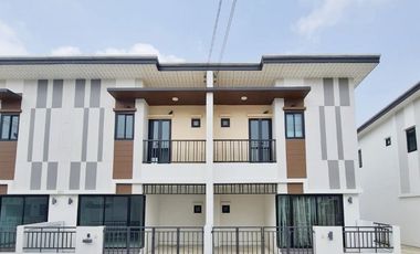 For sale 3 bedrooms townhouse in Mueang Samut Prakan, Samut Prakan