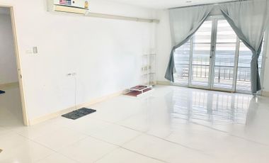 Wohnung zum Kauf mit 2 Zimmer in Phra Khanong, Bangkok