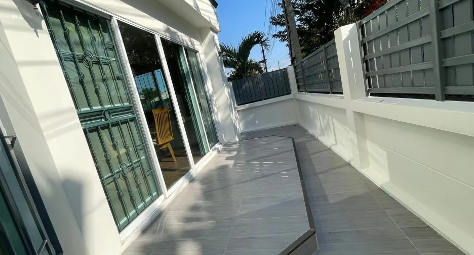 For rent 3 bedrooms house in Saraphi, Chiang Mai