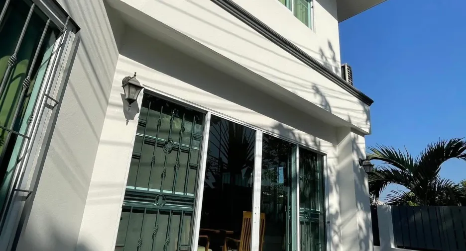 For rent 3 bedrooms house in Saraphi, Chiang Mai